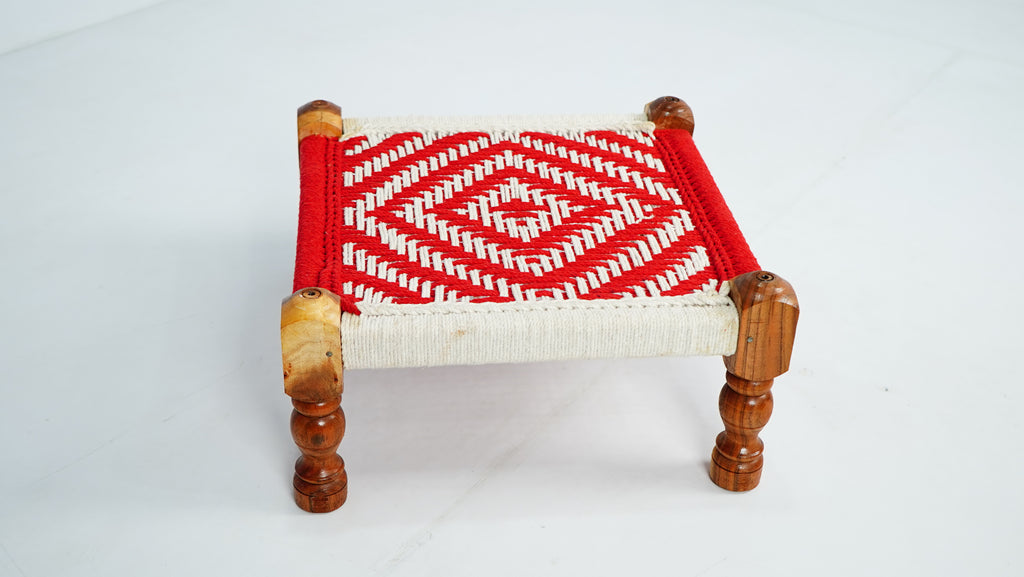 Miniature Wooden Dori knitted Pet Bedding